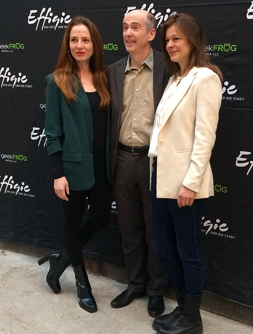 Christoph Gottschalch mit Elisa Thiemann (links) und Suzan Anbeh bei der Deutschlandpremiere von 'Effigie - Das Gift und die Stadt' - Foto: privat